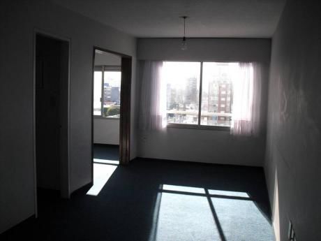 Alquiler De Apartamento 3 Dormitorios En Pocitos Nuevo, Montevideo