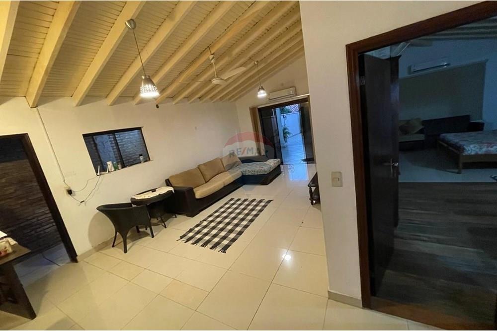 VENDO CASA MODERNA EN SAN LORENZO BO. SAN LUIS — foto 3