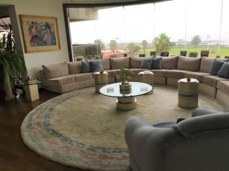Apartamento En Venta Rambla De Punta Carretas 4 Dormitorios