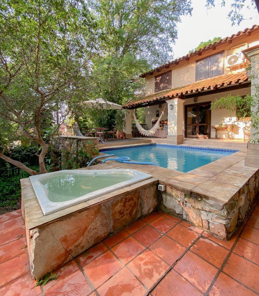 Casa en Venta 7 dormitorios - San Bernardino, Cordillera — foto 2