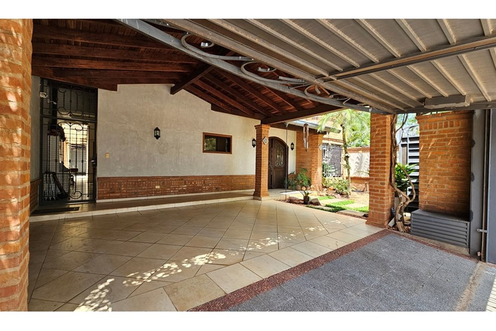 Casa en venta en Fernando de la Mora — foto 2