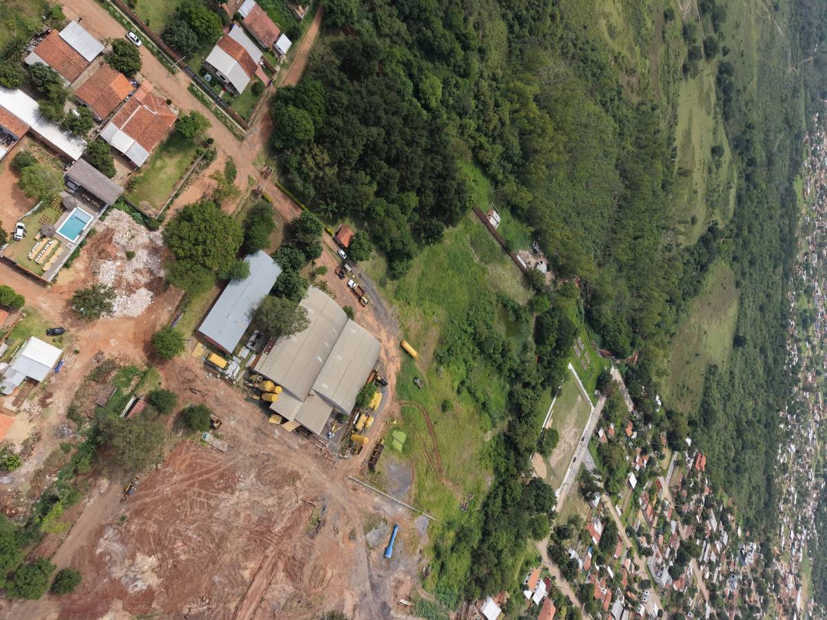 EN VENTA GALPON Y HECTAREAS EN LUQUE ISLA BOGADO — foto 2