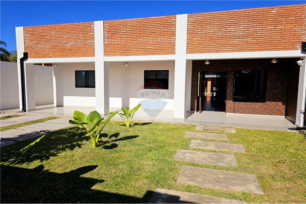 Casa - Venta - San Bernardino, Paraguay — foto 2