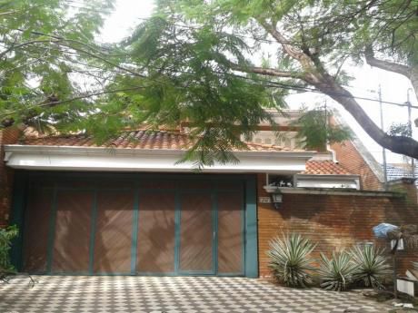 En Venta! Casa Detrás Del Shopping Del Sol. 500 M2