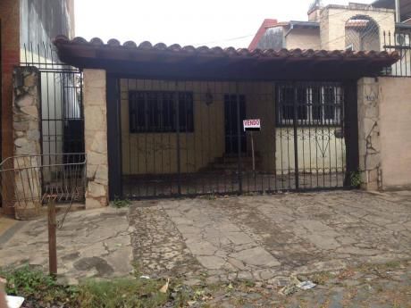 Casa De 3 Habitaciones En Bº Jara, Asunción