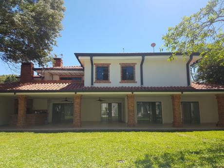 Vendo Residencia De Lujo ( Manorá)