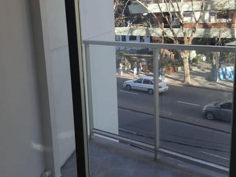 Estrene Av. Brasil Y Arazati Sin Gastos De Ocupacion