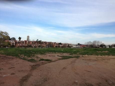 Inversores…!!! único Importante Predio Vendo A 500 M Del Centro