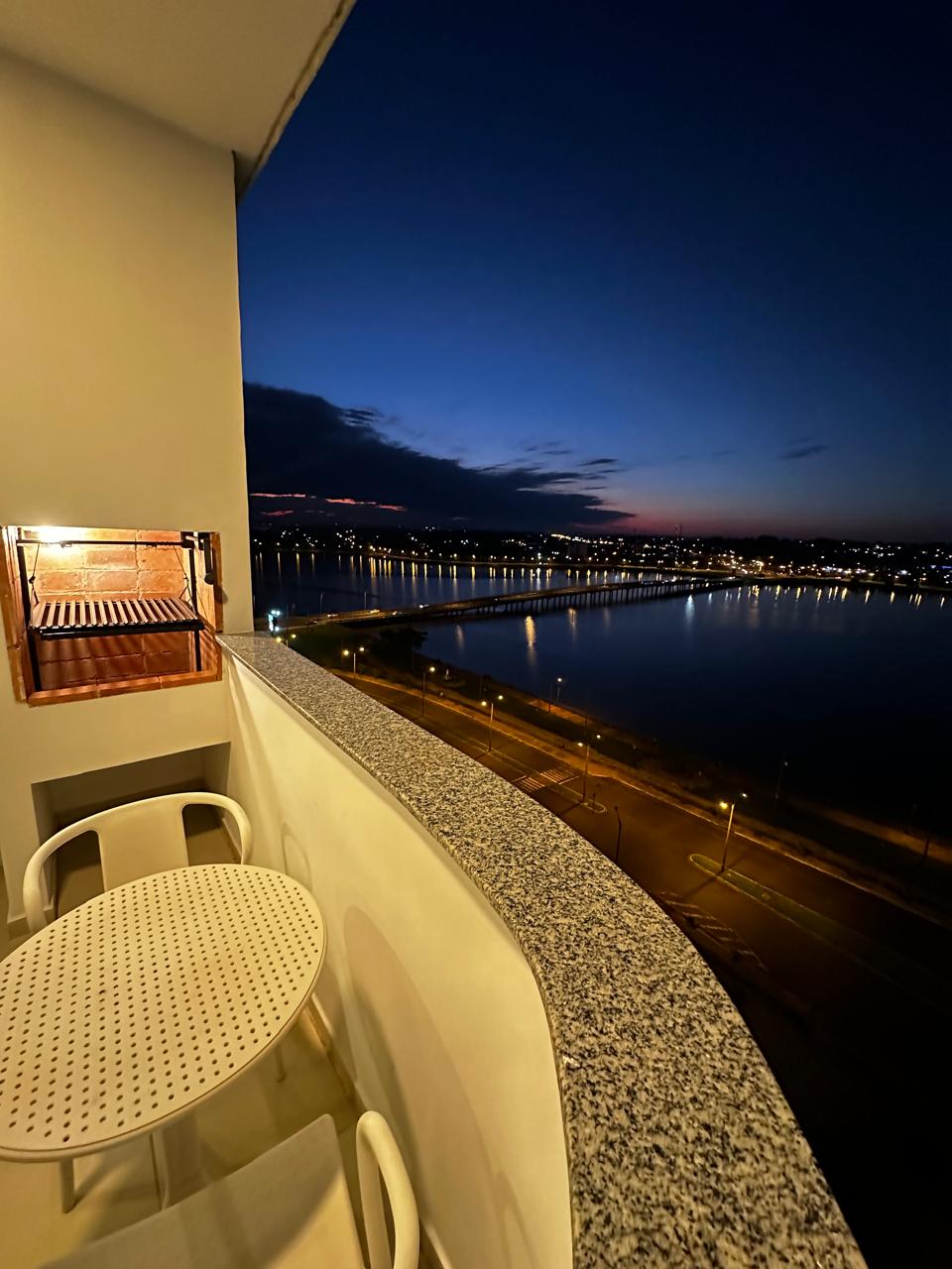 Departamento De Dos Dormitorios Con Vista Al Rio En Encarnación — foto 3