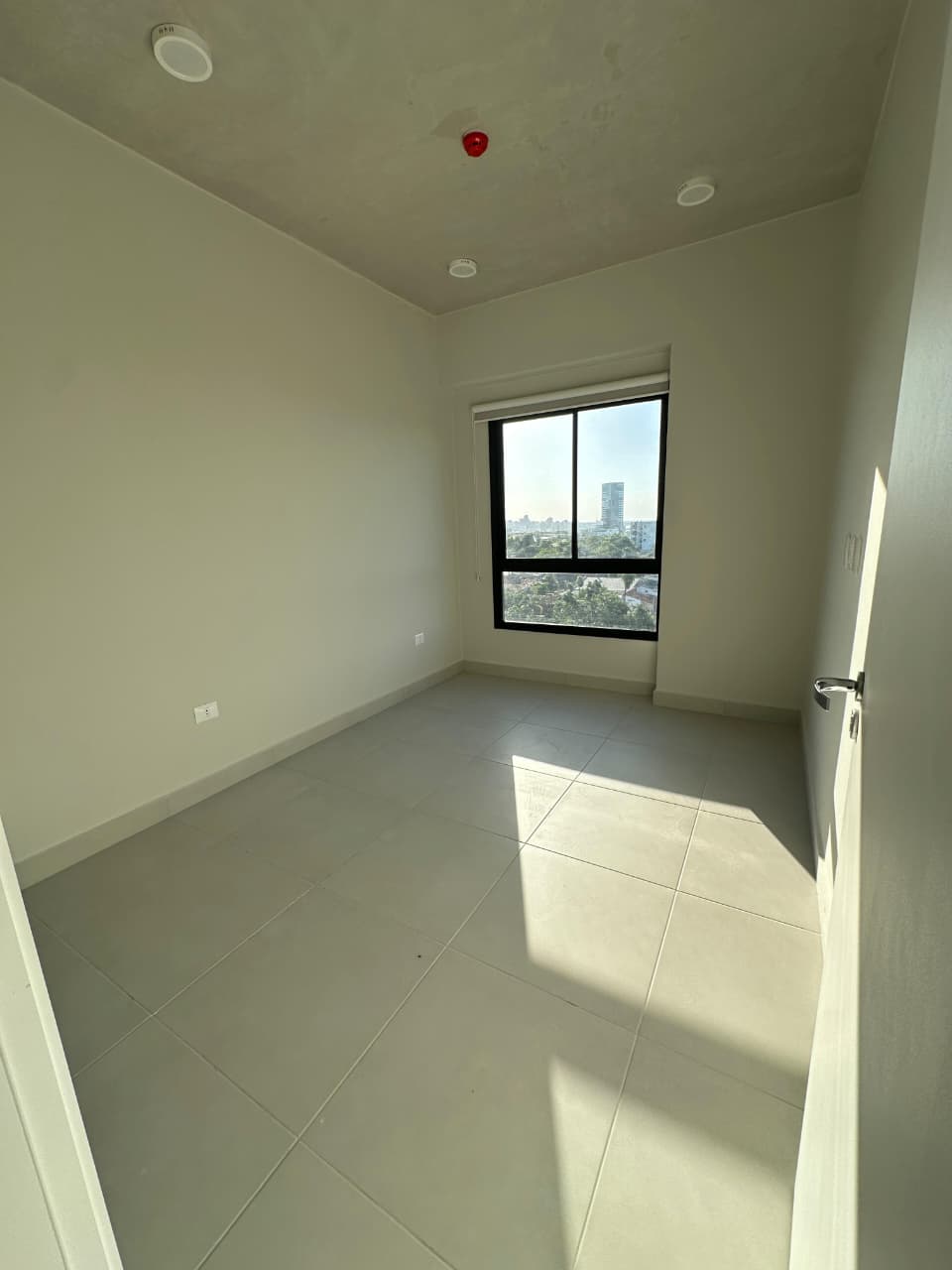 ALQUILO DEPARTAMENTO 2 DORM BARRIO JARA A UNA CUADRA DE AVDA BRASILIA — foto 3