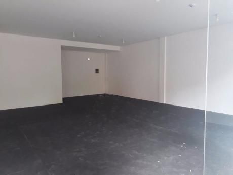 Alquilo Local Comercial Zona Shopp. Mcal Lopez