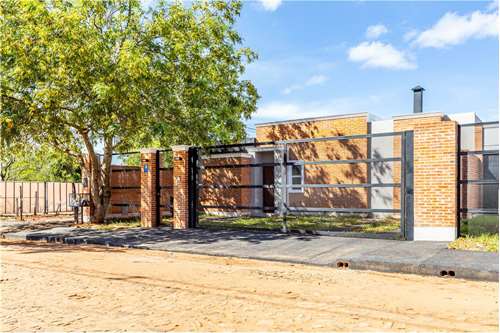 Casa-Venta-Aztecas, Loma Merlo, Luque, Central — foto 2