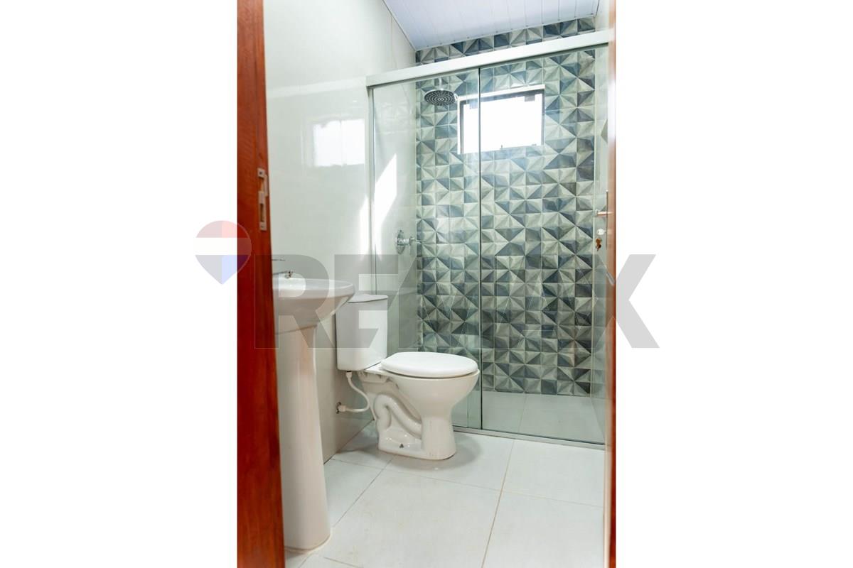 Casa - Alquiler - Luque, Central, Paraguay — foto 3