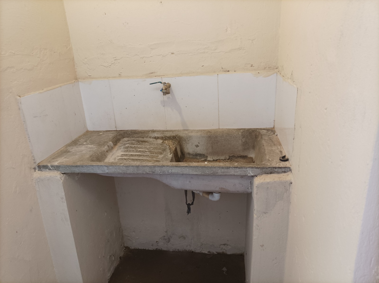 CASA EN ALQUILER EN LUQUE CENTRO — foto 3