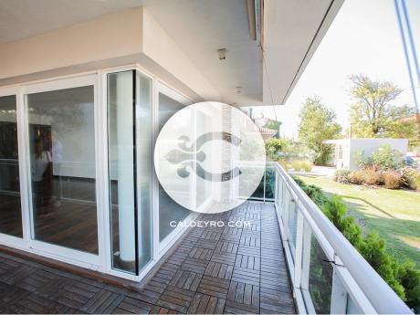 Apartamento En Venta En Punta Gorda. Ref: 4829