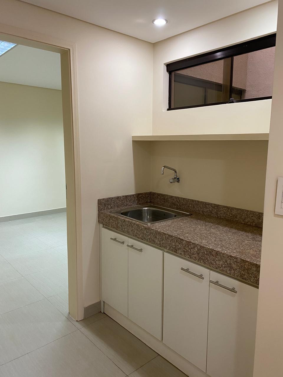 Barrio Herrera - ALQUILER - OFICINA DE 45m2 — foto 2