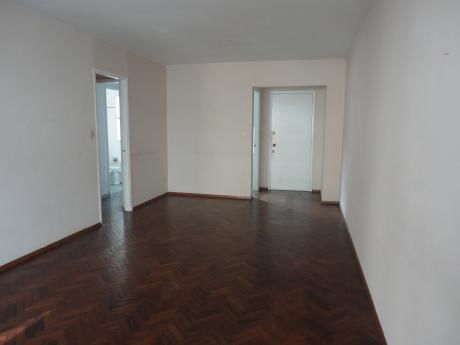 Excelente Apartamento En Venta De 3 Dormitorios C/gge Y Box- Pocitos