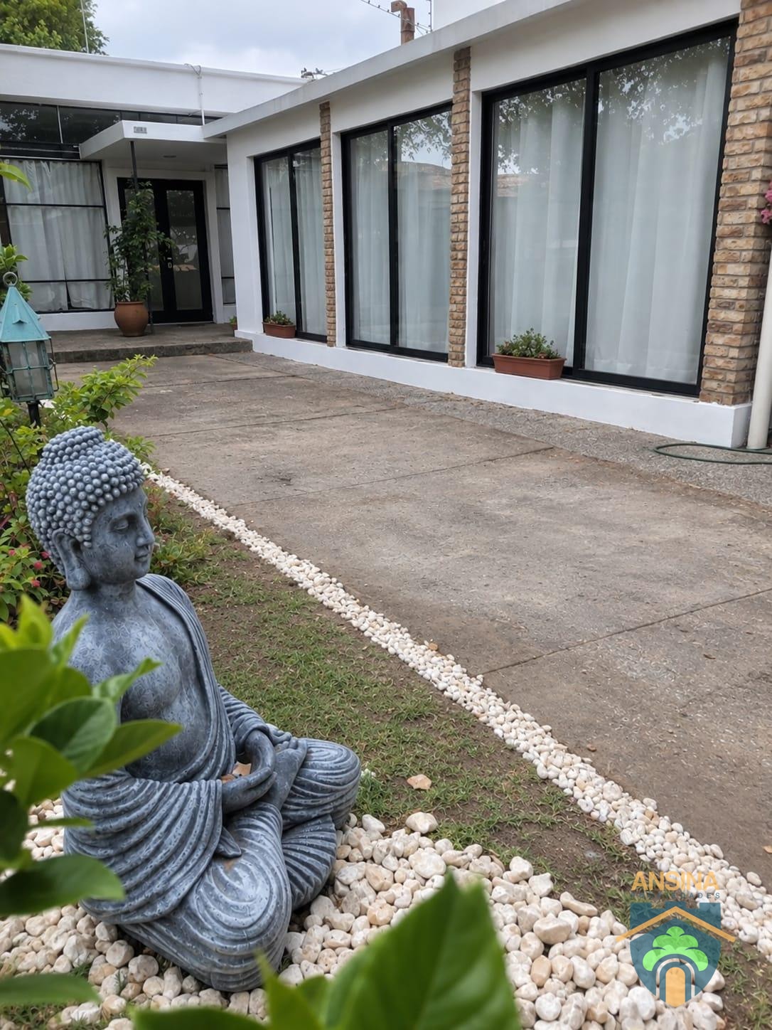Oportunidad Alquiler LOCAL COMERCIAL + VIVIENDA + COCHERA en CORAZÓN de MALVÍN · Foto 2
