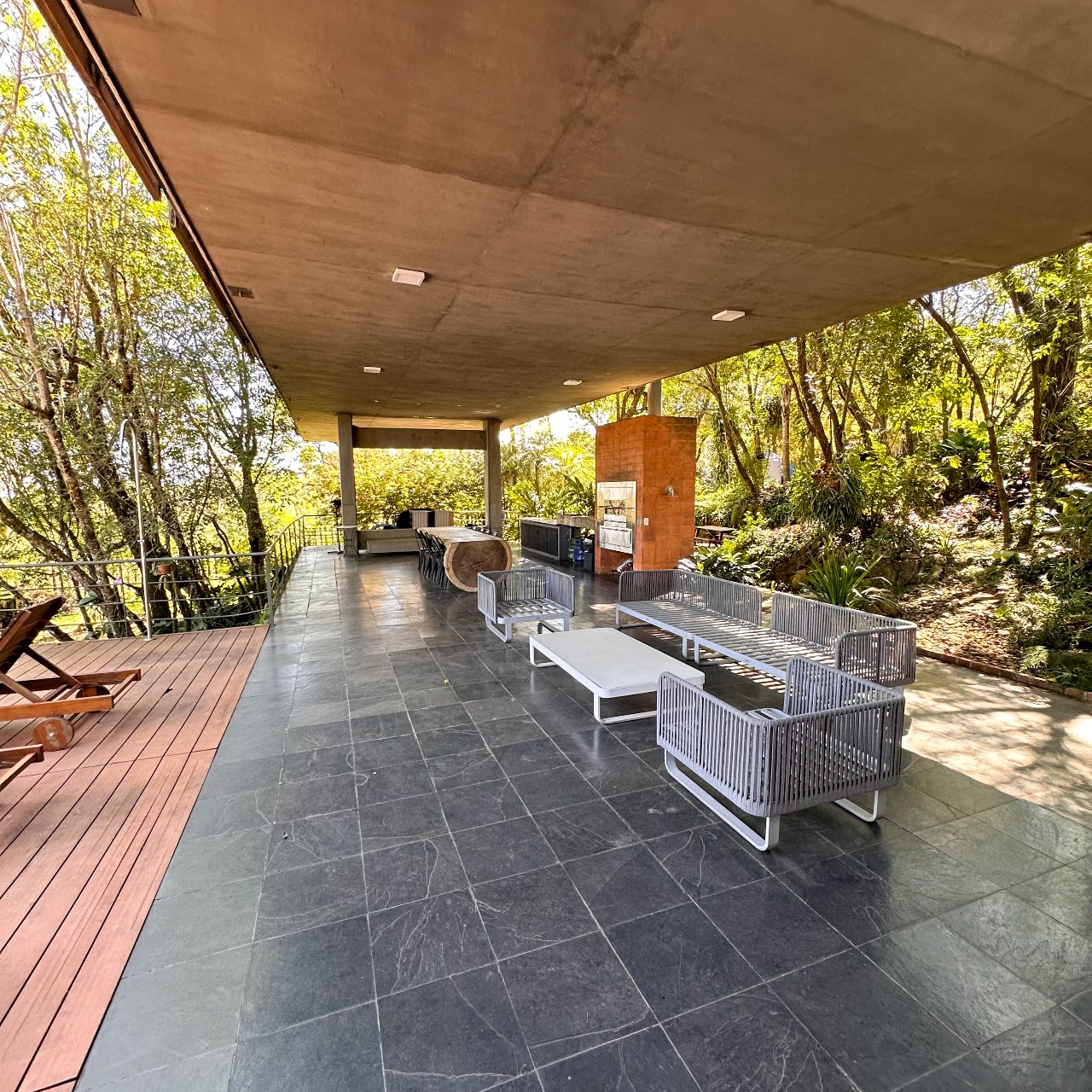RESIDENCIA EN VENTA SAN BERNARDINO ZONA ANFITEATRO — foto 2