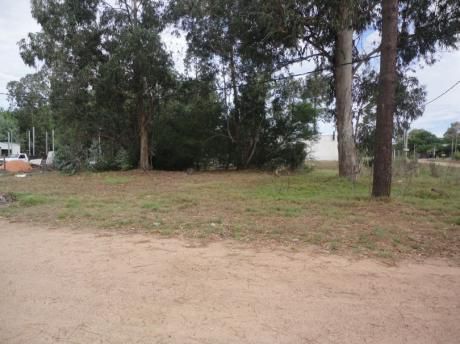 Venta De Terreno En Parque Del Plata Norte 0e0te309pp