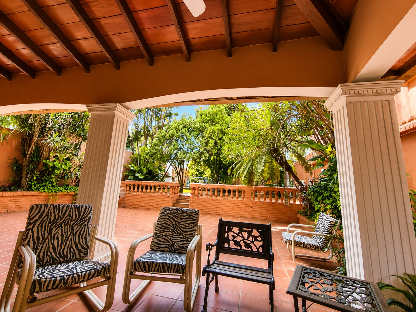 VENDO RESIDENCIA EN FERNANDO DE LA MORA — foto 3