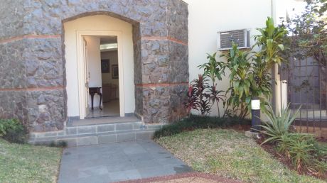 Vendo Casa - Barrio Carmelitas