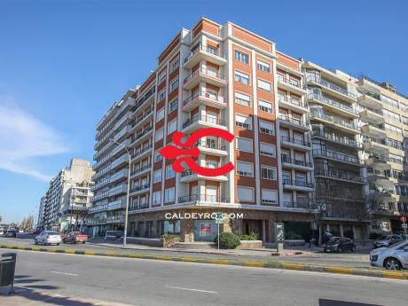 Apartamento Con Renta En Rambla De Pocitos. Ref: 5468