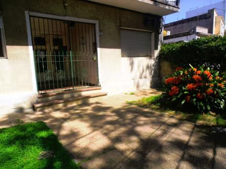 Ref 1877, Apto Tipo Casa Al Sur De Av Italia E Irlanda