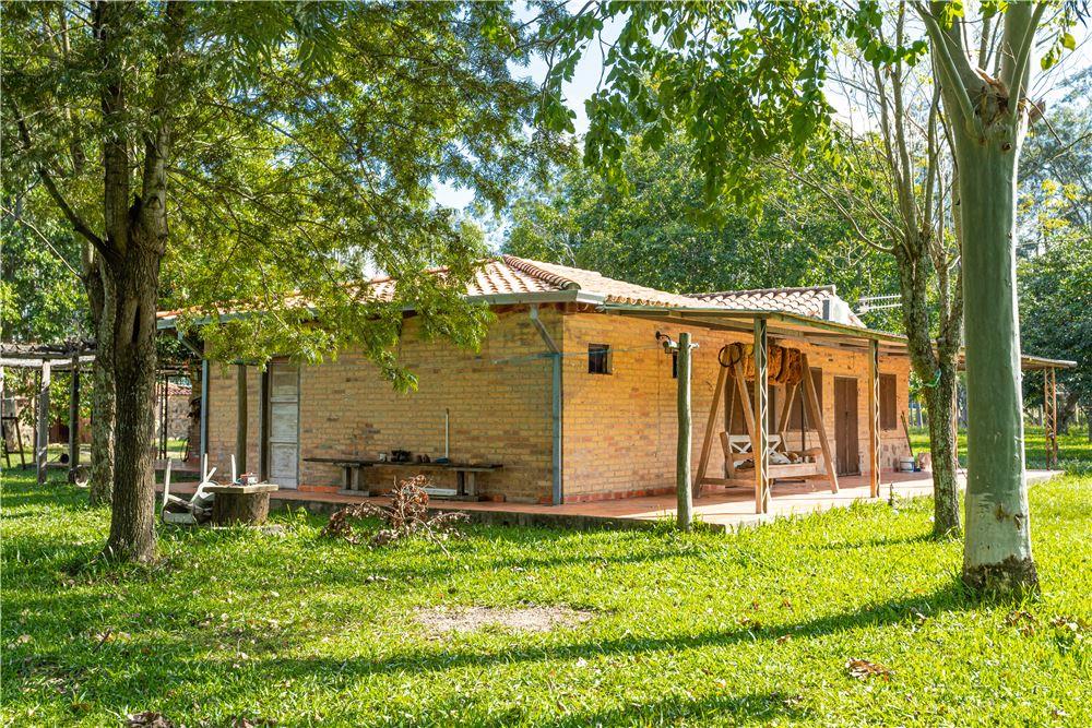 VENDO IMPONENTE ESTANCIA EN CAAPUCU — foto 2