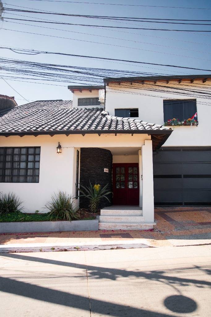 Casa en alquiler en Lambaré