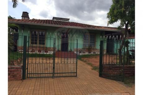 Casa A 6 Cuadras De Gral Aquino - Luque