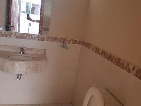 Duplex En Lambare En Condominio