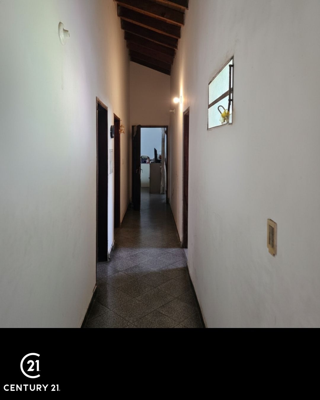 Casa en Luque – Excelente ubicación, amplio terreno y entorno verde — foto 3