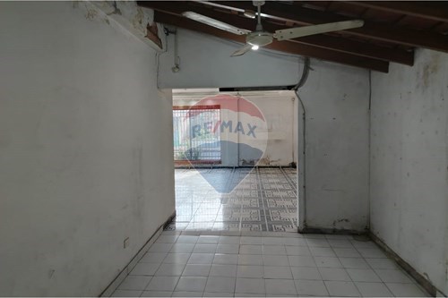 ALQUILO LOCAL COMERCIAL EN NAZARETH — foto 3