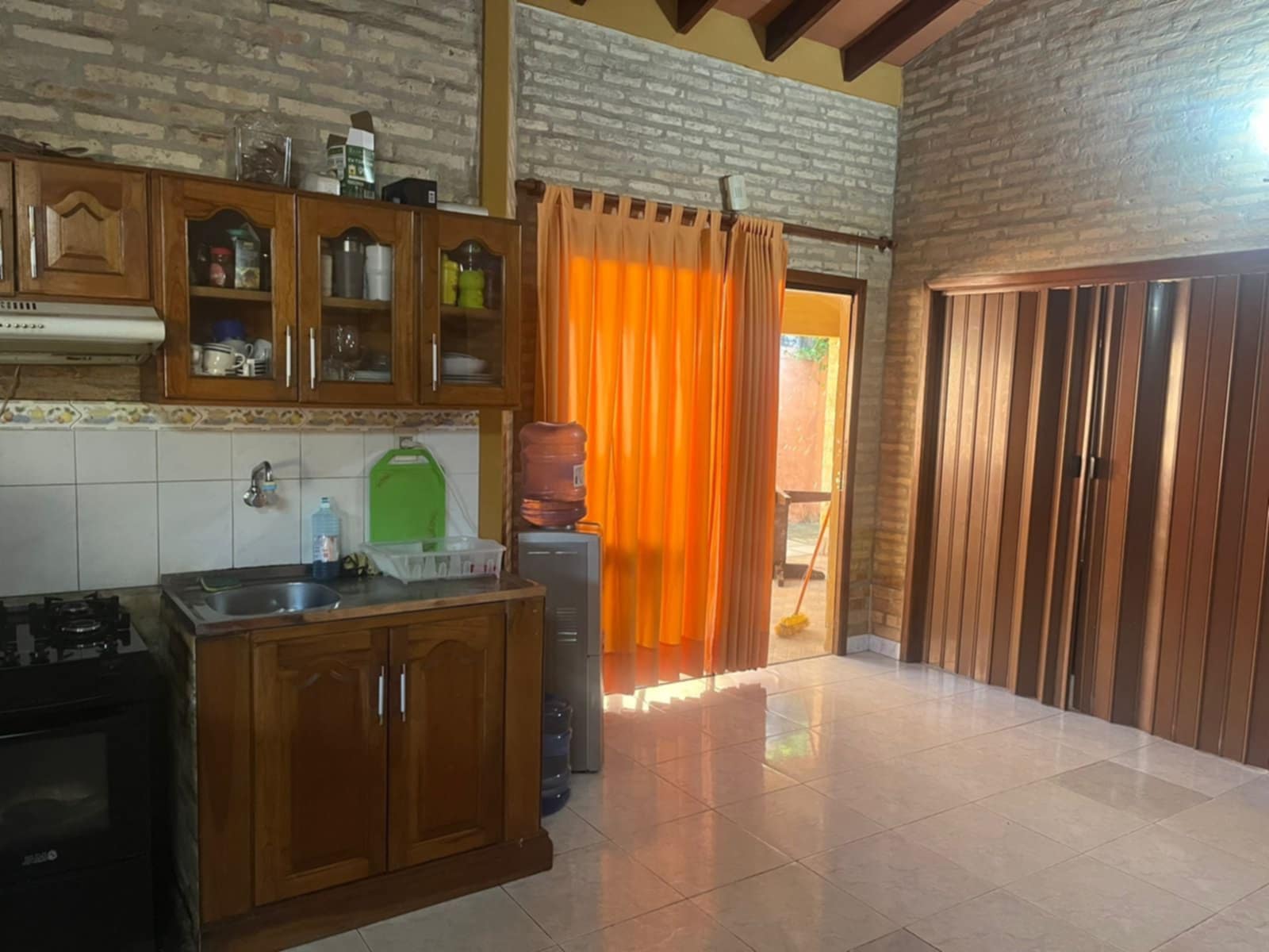 Alquilo amplia y confortable casa en Lambare — foto 3