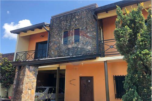 CASA EN VENTA, ITAPUA ENCARNACION — foto 3