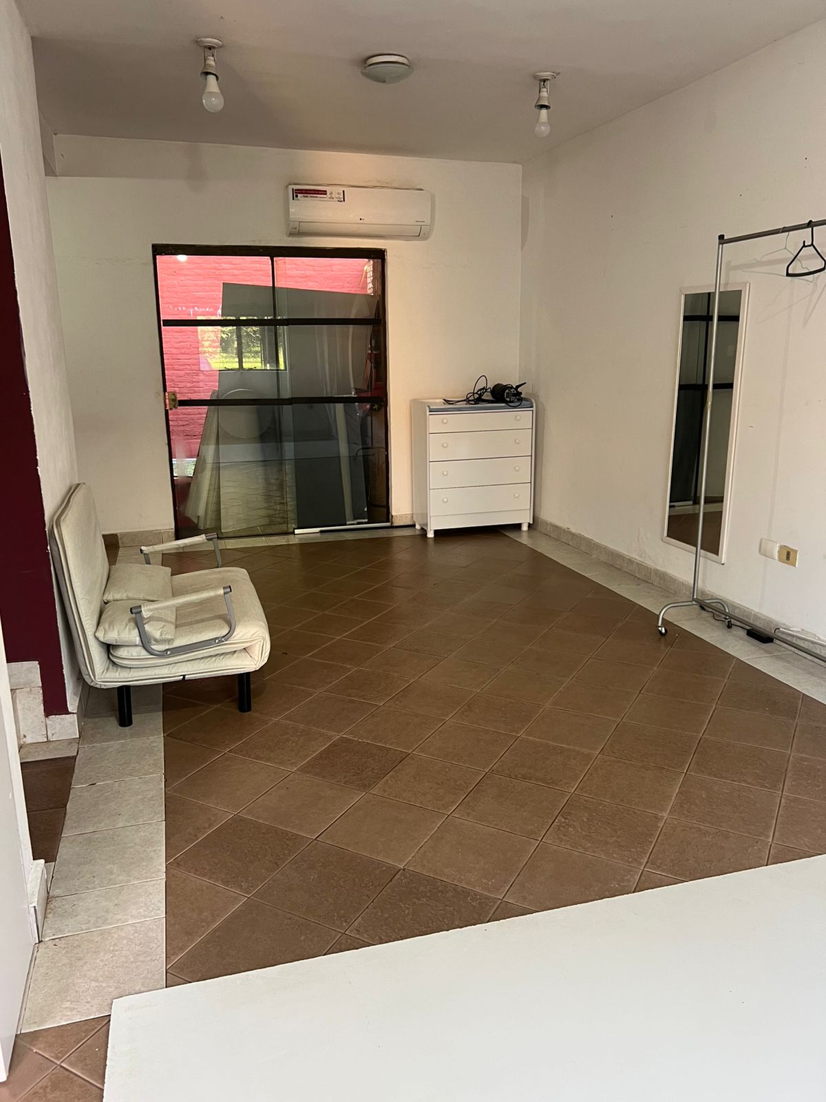 EN VENTA DUPLEX EN SAN LORENZO ZONA MORAVIA Y SHOPPING PINEDO — foto 3