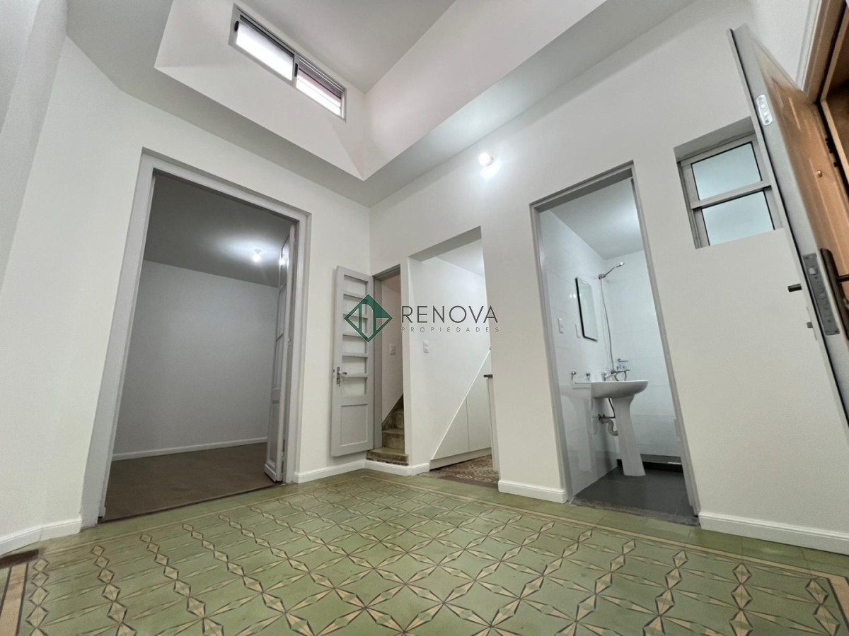 Alquiler Apartamento 2 Dormitorios con Altillo La Comercial Montevideo