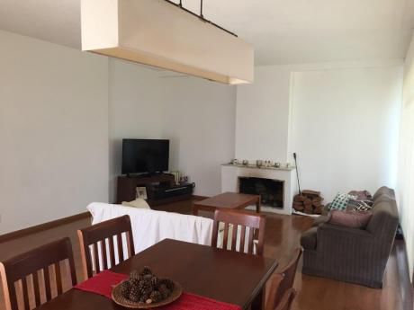 Muy Linda Casa En Carrasco Sur