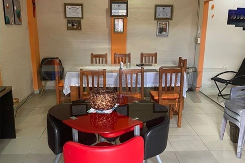 VENDO DUPLEX EN LAMBARE — foto 2