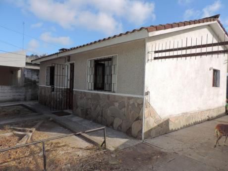 Casa 3 Dorm, Jardín, Patio, Cochera...deposito !!