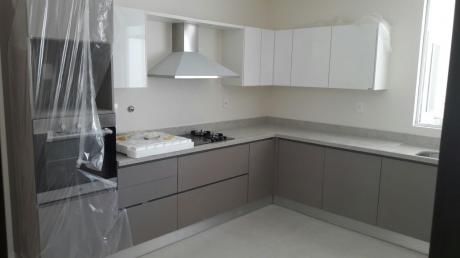 Vivienda Unifamiliar En Barrio Mburucuya - Zona Ampande