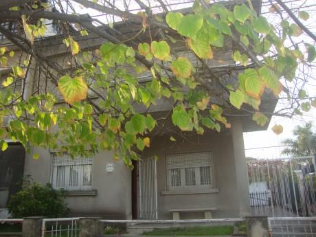 Dueño Vende Casa Bello Y Reborati (la Blanqueada)