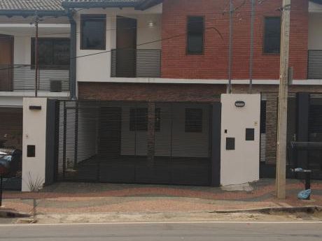 Hermoso Duplex En Villa Adela