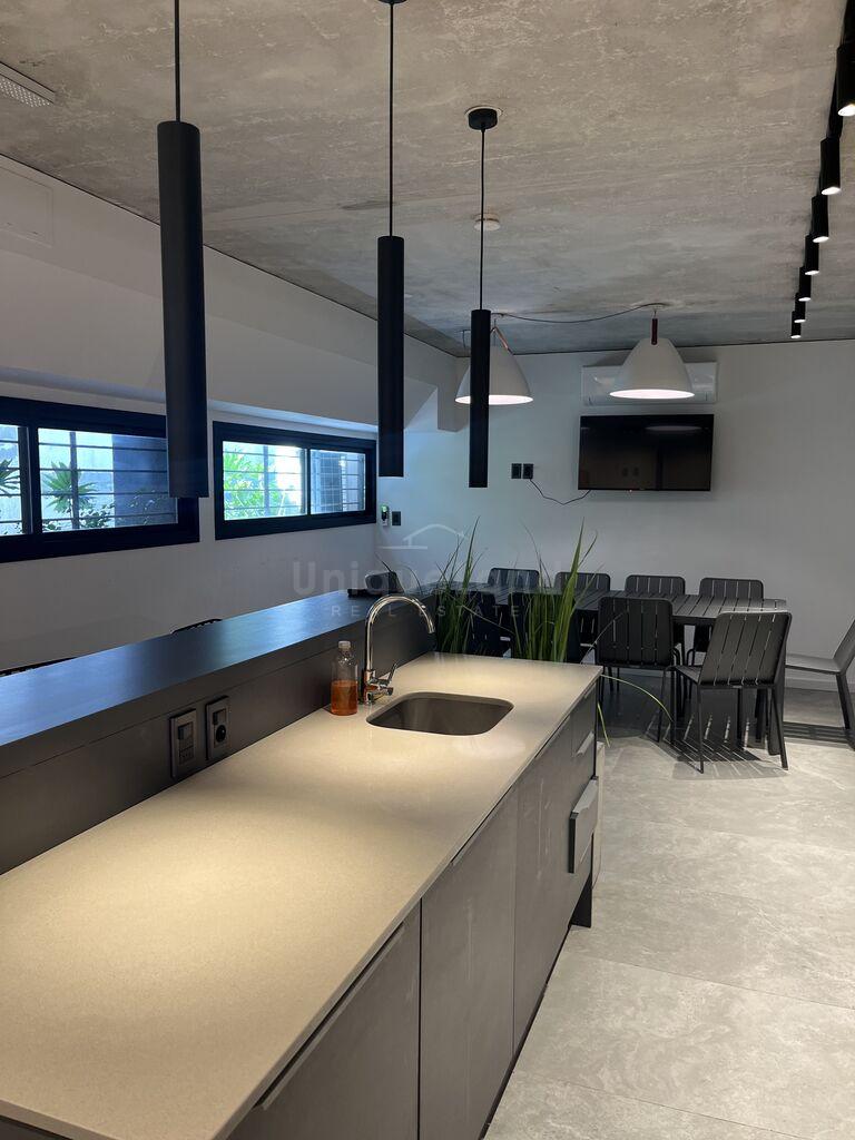 Apartamento de 1 dormitorio en Malvín-Edificio Cathan-Piscina-Cochera opcion · Foto 11