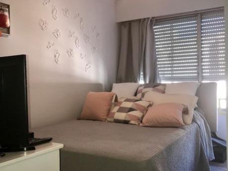 Venta Apartamento Montevideo Pocitos 4 Dormitorios Servicio Garaje