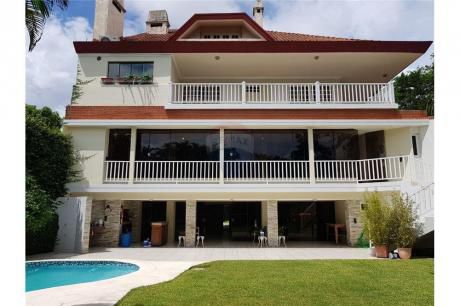 Imponente Residencia Hecha Por Arq.pindú. 4 Pisos