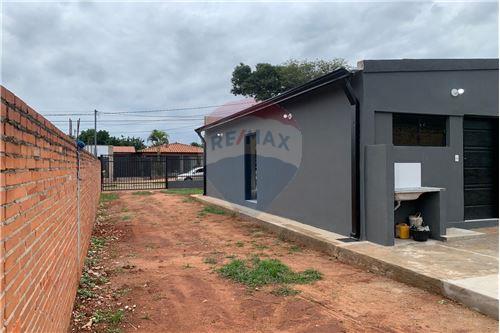 ALQUILO CHALET A ESTRENAR EN ÑEMBY BARRIO RINCON — foto 3