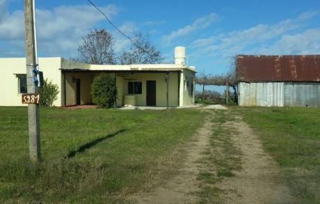 Campo En Cno De Los Granjeros Y Avda. Mendoza.
