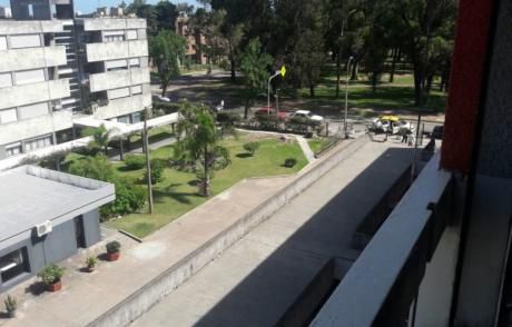 Apartamento En 20 De Febrero Y Sena